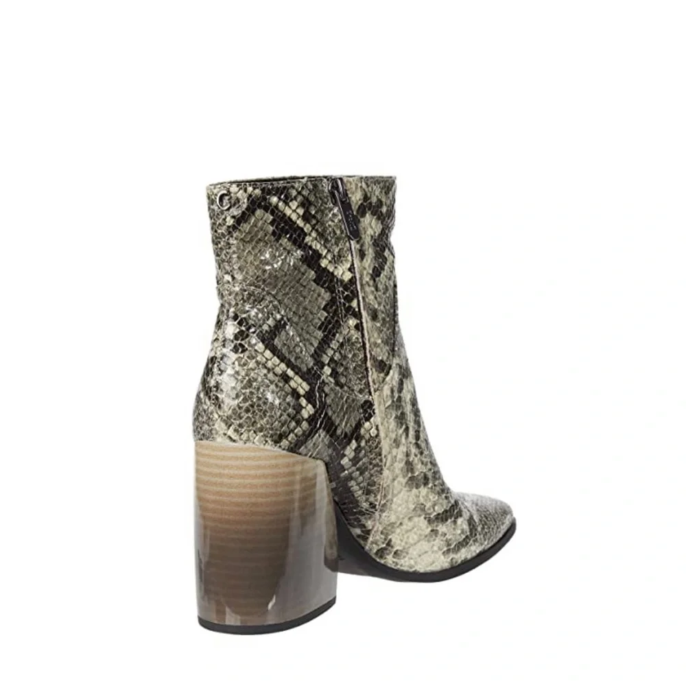Circus by Sam Edelman Women’s Square Toe Zip-Up Booties